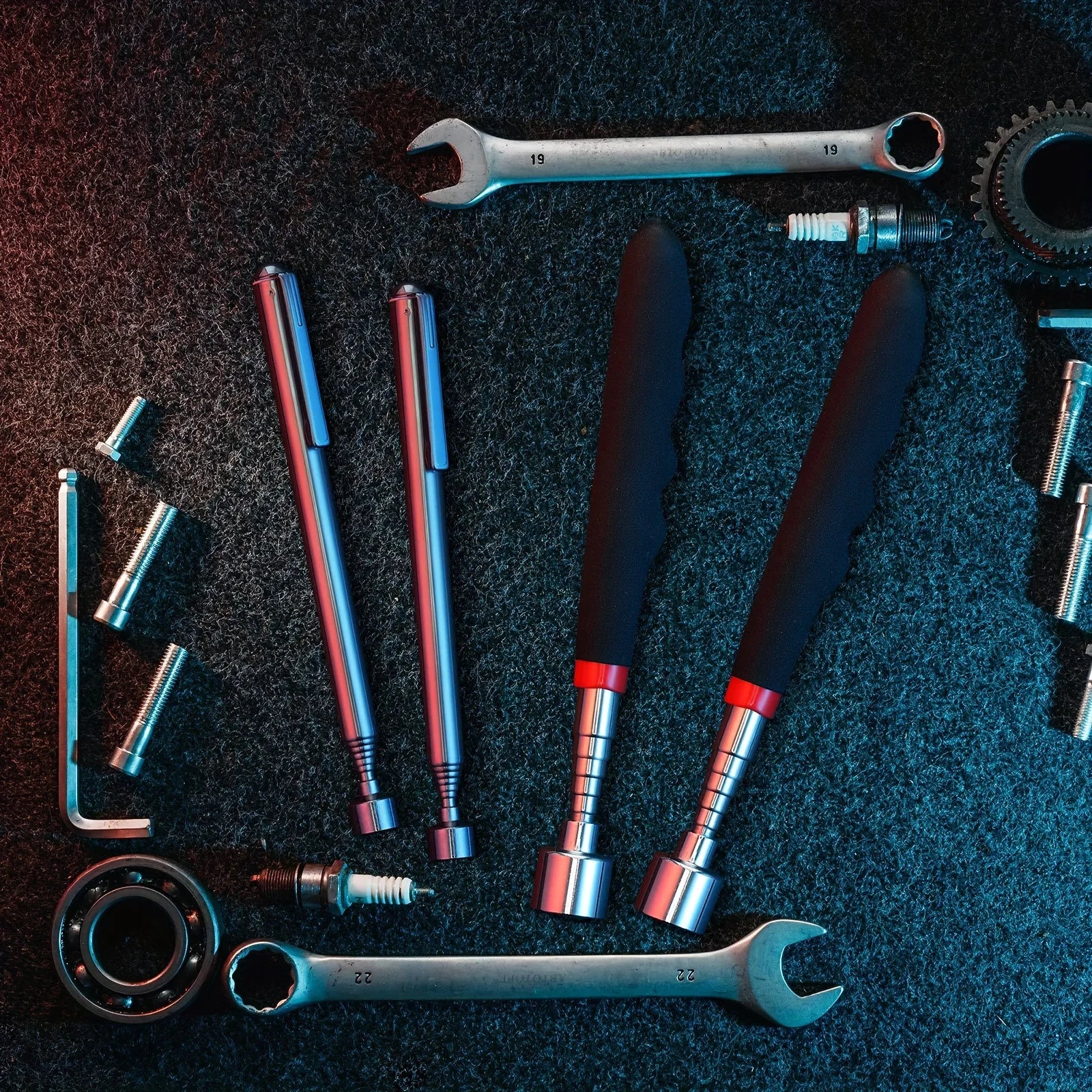 MagReach Telescopic Magnetic Pickup Tool
